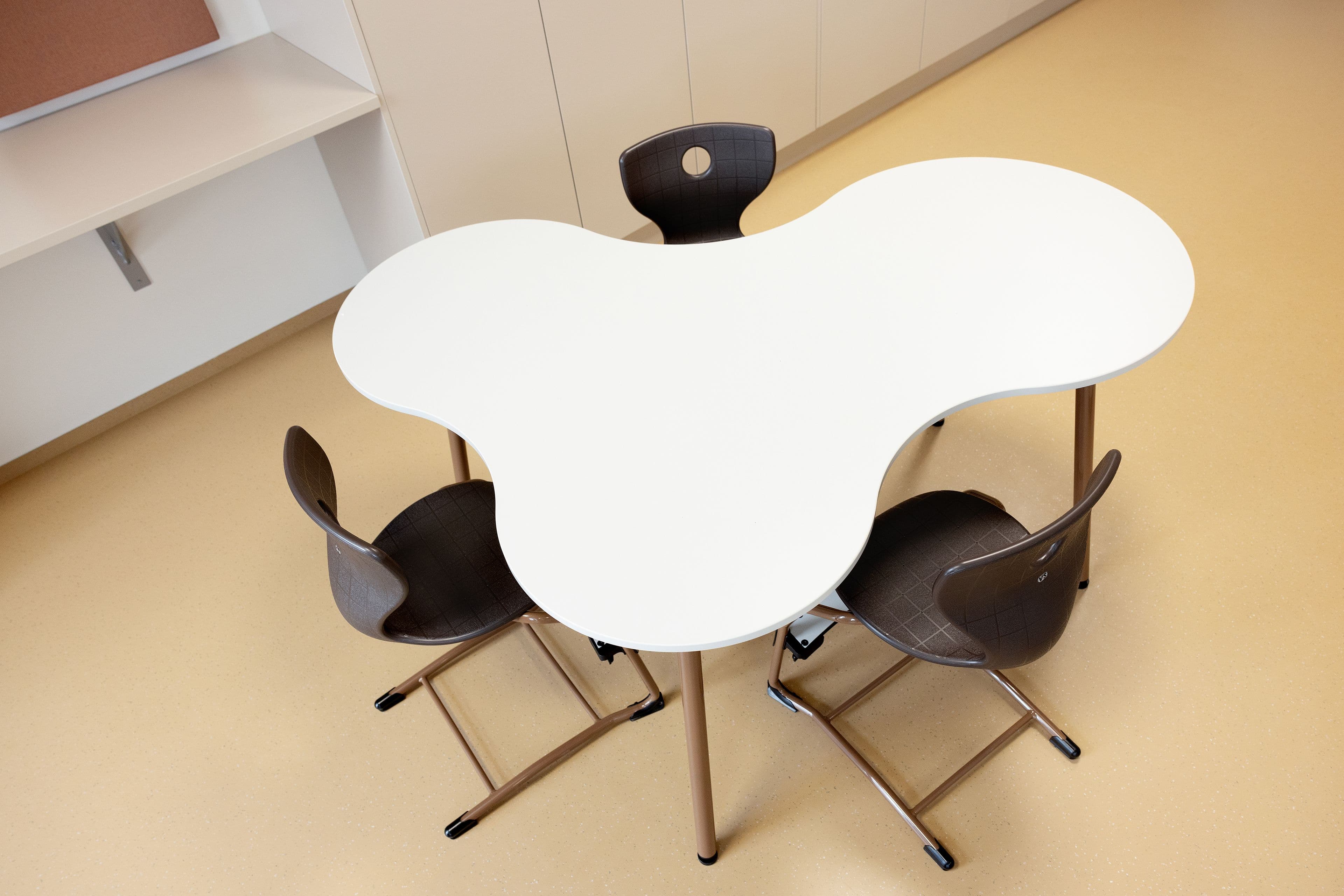 Image from a classroom at Klokkerjordet School in Sande.