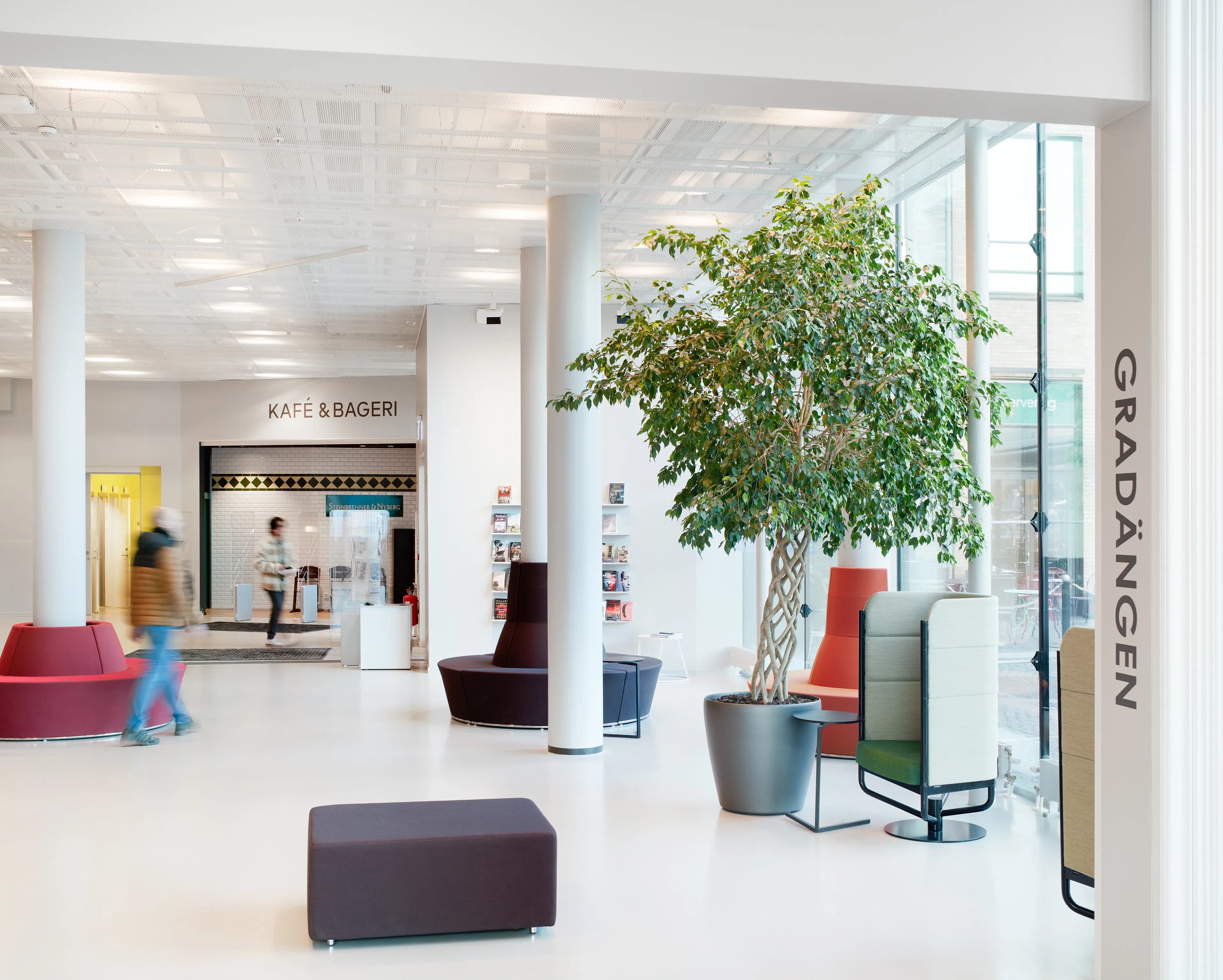 Image of the interior of Mölndal City Library.