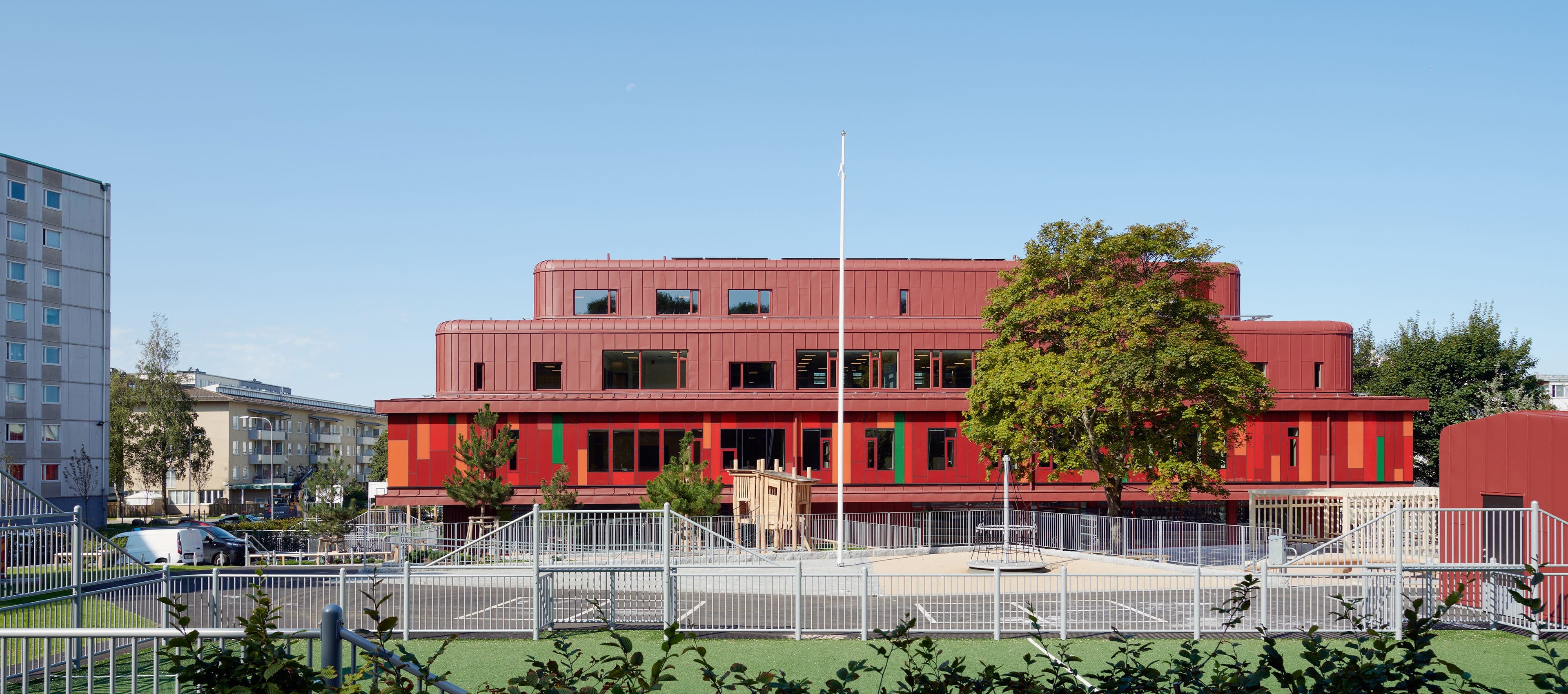 Image of Slottsbergs School in Gothenburg.
